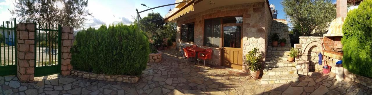 Altin Skrapari Guesthouse Ksamil Exterior photo