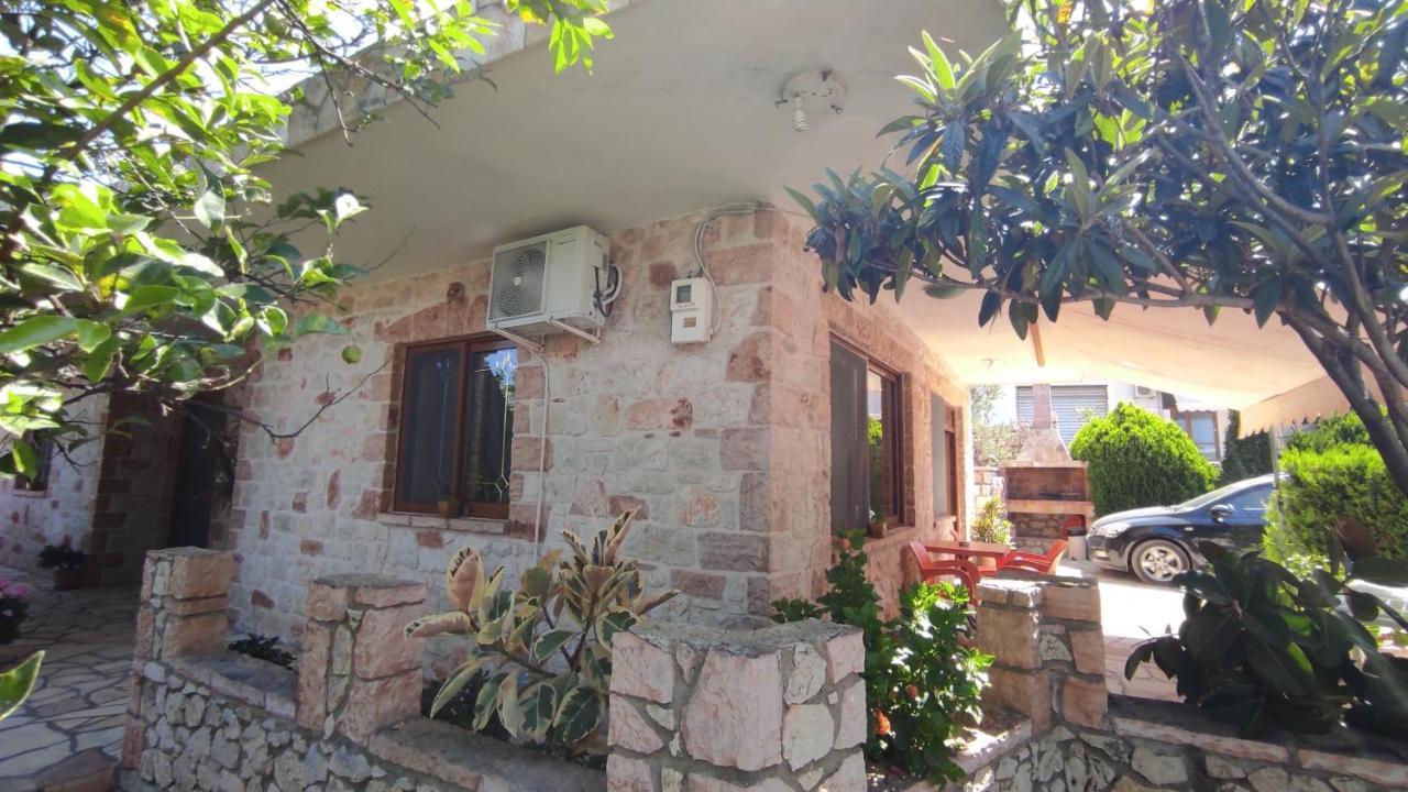 Altin Skrapari Guesthouse Ksamil Exterior photo