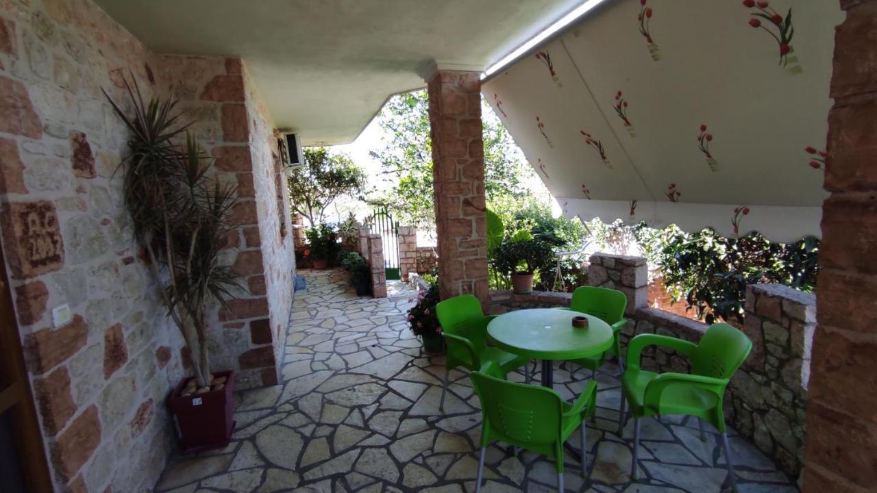 Altin Skrapari Guesthouse Ksamil Exterior photo