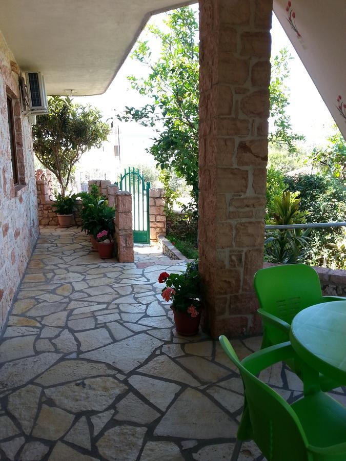 Altin Skrapari Guesthouse Ksamil Exterior photo